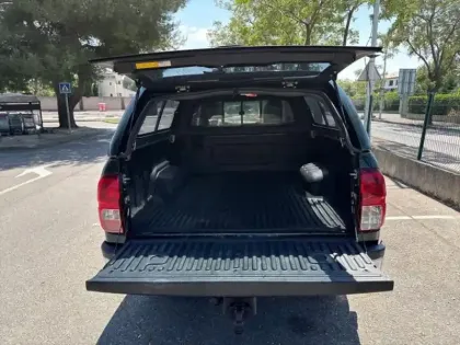 Photo 14 Toyota Hilux  2.4 D-4D X-Tra Cabine Légende 4WD RC21