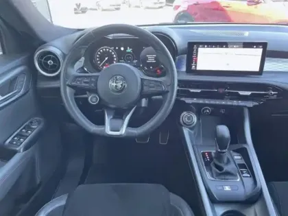 Photo 13 Alfa Romeo Tonale  1.5 Hybrid 160ch Edizione Speciale TCT