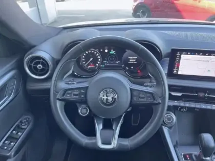 Photo 14 Alfa Romeo Tonale  1.5 Hybrid 160ch Edizione Speciale TCT