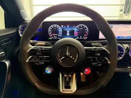 Photo 13 Mercedes Classe A  45 AMG 421ch S 4Matic+ 8G-DCT Speedshift AMG