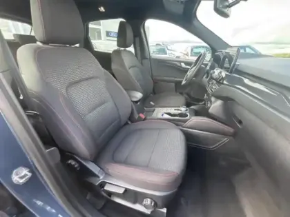 Photo 10 Ford Kuga  2.5 Duratec 190ch FHEV E85 ST-Line BVA