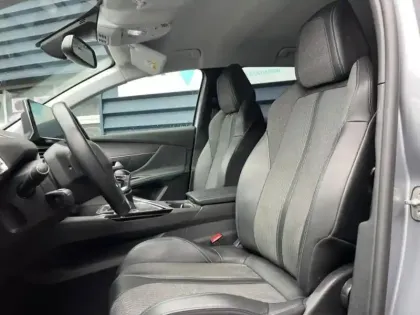 Photo 5 Peugeot 3008  1.2 PureTech 130ch S&S Allure Pack