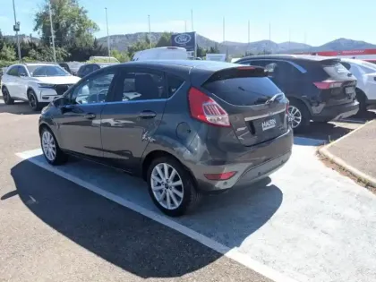 Photo 6 Ford Fiesta  1.0 EcoBoost 100ch Stop&Start Titanium 5p Distribution neuve