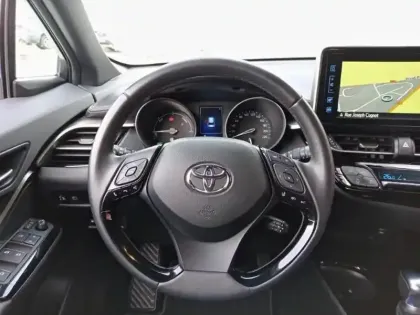Photo 12 Toyota C-HR  122h Design 2WD E-CVT RC18