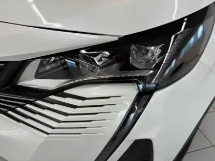 Photo 6 Peugeot 3008  1.2 PureTech 130ch S&S GT EAT8