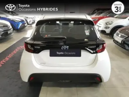 Photo 11 Toyota Yaris  116h France 5p