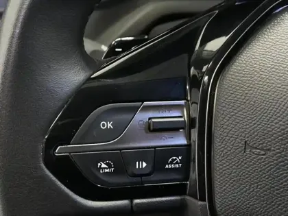 Photo 10 Peugeot 308  PHEV 180ch Allure e-EAT8