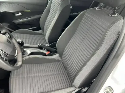 Photo 10 Peugeot 208  PureTech 75 S&S BVM5
