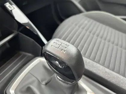 Photo 13 Peugeot 208  PureTech 75 S&S BVM5