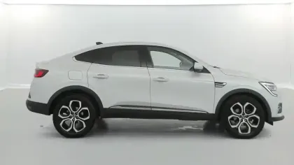 Photo 30 Renault Arkana  E-Tech hybride 145 - 22