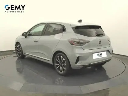 Photo 6 Renault Clio  E-Tech full hybrid 145 ch GSR2