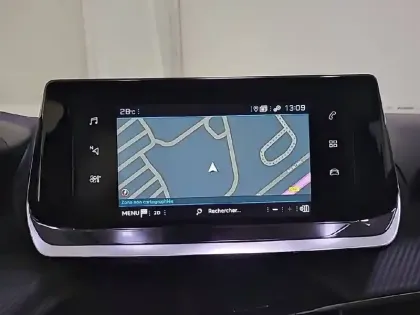 Photo 38 Peugeot 2008  PureTech 130 S&S BVM6