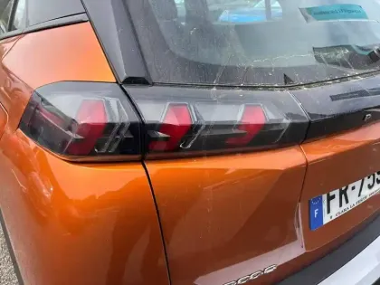 Photo 16 Peugeot 2008  Moteur électrique 136 ch