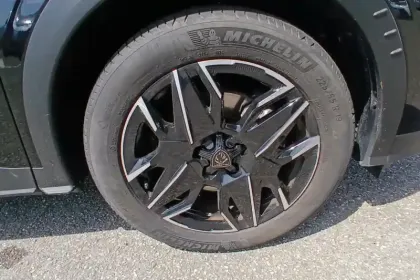 Photo 14 Peugeot 5008  Hybrid 145 ch e-DCS6
