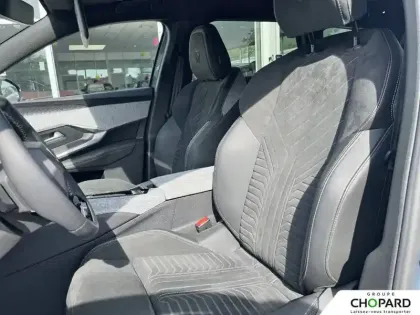 Photo 8 Peugeot 5008  Hybrid 145 ch e-DCS6
