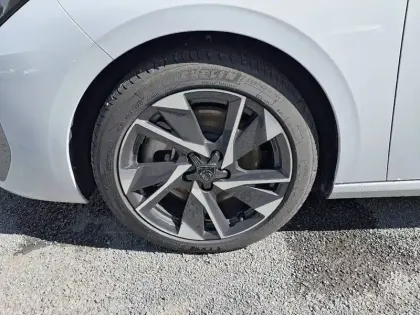 Photo 12 Peugeot 308  PHEV 180 e-EAT8