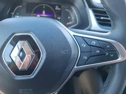 Photo 45 Renault Captur  E-Tech full hybrid 145
