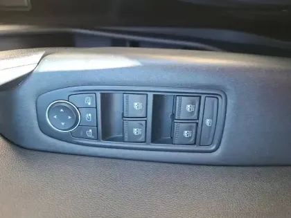 Photo 51 Renault Captur  E-Tech full hybrid 145