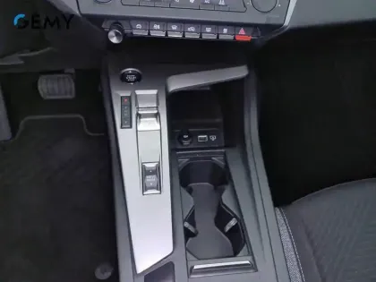 Photo 42 Peugeot 308  PHEV 180 e-EAT8