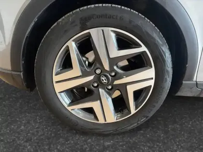 Photo 13 Hyundai Bayon  1.0 T-GDi 100 Hybrid 48V