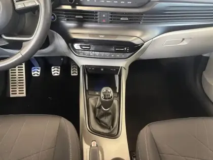 Photo 10 Hyundai Bayon  1.0 T-GDi 100 Hybrid 48V