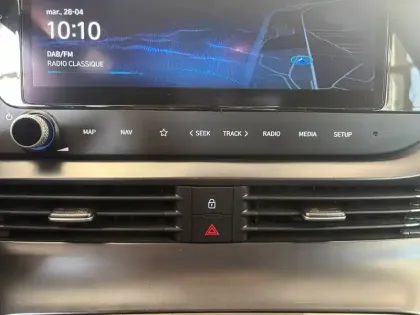 Photo 33 Hyundai Bayon  1.0 T-GDi 100 Hybrid 48V