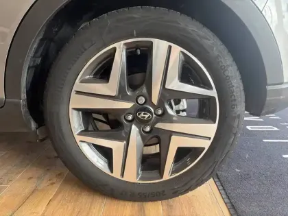 Photo 19 Hyundai Bayon  1.0 T-GDi 100 Hybrid 48V