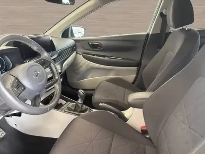 Photo 8 Hyundai Bayon  1.0 T-GDi 100 Hybrid 48V