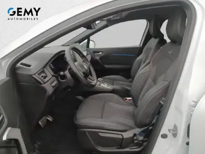 Photo 8 Renault Captur  E-Tech full hybrid 145 ch