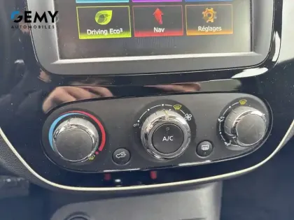 Photo 20 Renault Captur  dCi 90 EDC