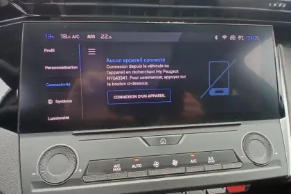 Photo 25 Peugeot 308  SW PureTech 110ch S&S BVM6