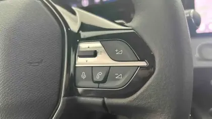 Photo 15 Peugeot 308  Hybrid 145 e-DCS6