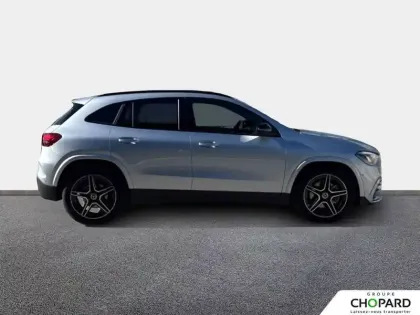 Photo 8 Mercedes GLA  200 d 8G-DCT