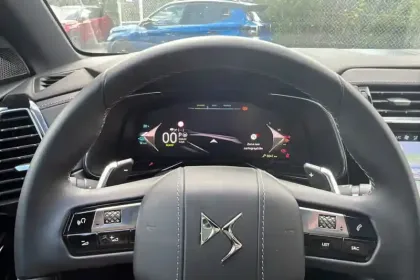 Photo 16 DS DS 7  Hybride Rechargeable E-Tense 225 EAT8