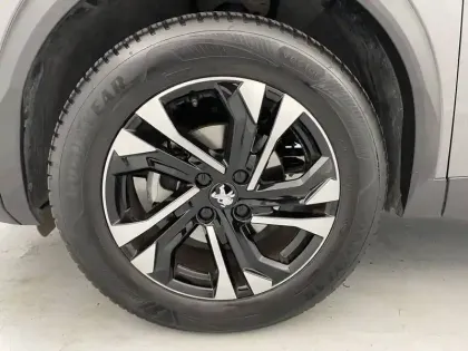 Photo 16 Peugeot 2008  PureTech 130 S&S EAT8