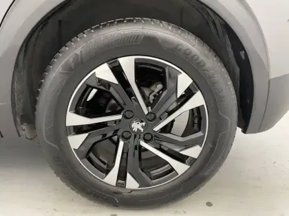 Photo 15 Peugeot 2008  PureTech 130 S&S EAT8