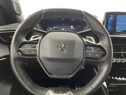 Photo 22 Peugeot 2008  PureTech 130 S&S EAT8