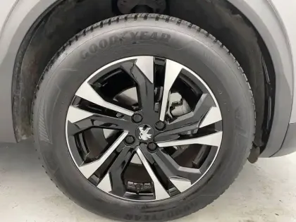 Photo 17 Peugeot 2008  PureTech 130 S&S EAT8
