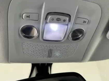 Photo 29 Peugeot 2008  PureTech 130ch S&S EAT6