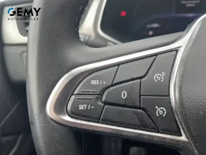 Photo 15 Renault Captur  E-Tech Plug-in 160