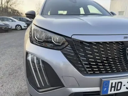 Photo 15 Peugeot 2008  Hybrid 145 e-DCS6