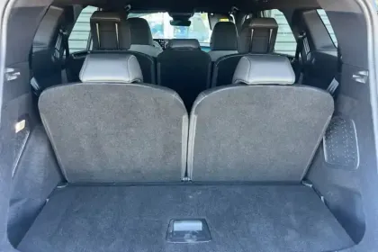 Photo 14 Peugeot 5008  Electrique 210 ch 73 kWh