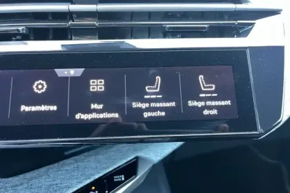 Photo 28 Peugeot 5008  Electrique 210 ch 73 kWh
