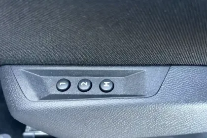 Photo 20 Peugeot 5008  Electrique 210 ch 73 kWh