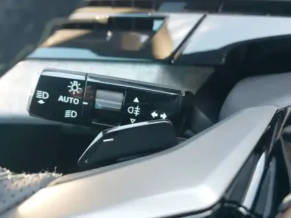 Photo 19 Peugeot 3008  Electrique 210 ch 73 kWh