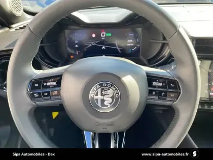 Photo 13 Alfa Romeo Junior  Elettrica 156 ch
