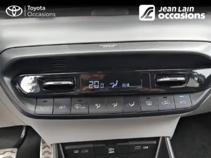 Photo 13 Hyundai Bayon  1.0 T-GDi 100 DCT-7 Hybrid 48V