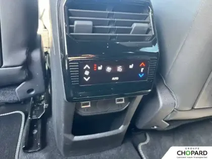 Photo 32 Peugeot 5008  Hybrid 145 ch e-DCS6