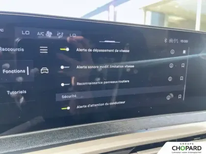 Photo 26 Peugeot 5008  Hybrid 145 ch e-DCS6