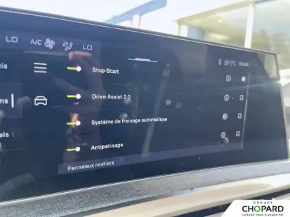 Photo 25 Peugeot 5008  Hybrid 145 ch e-DCS6
